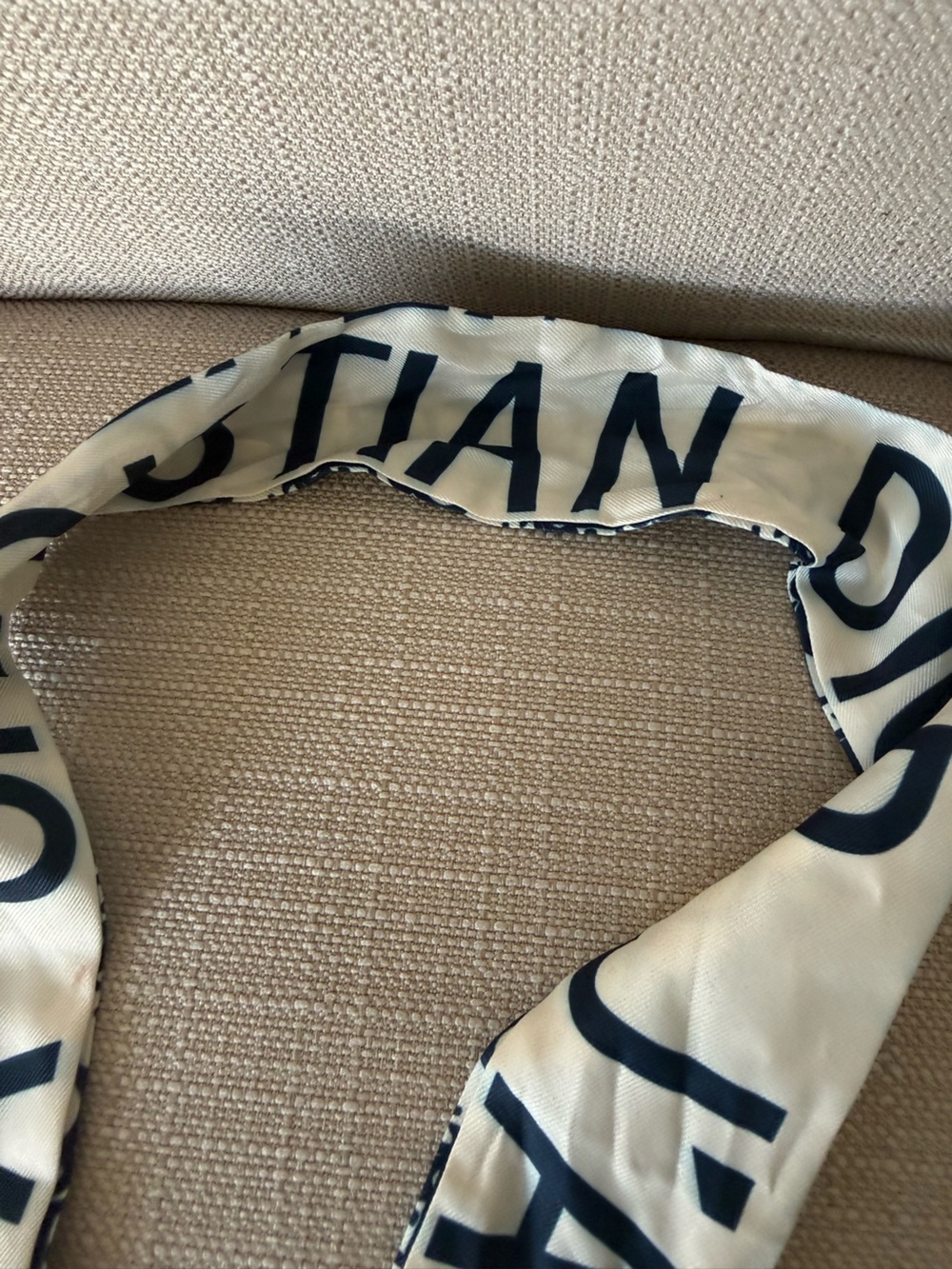 Christian Dior J’Adior Oblique Silk Twill Scarf Ivory Navy Monogram - Picture 6 of 7